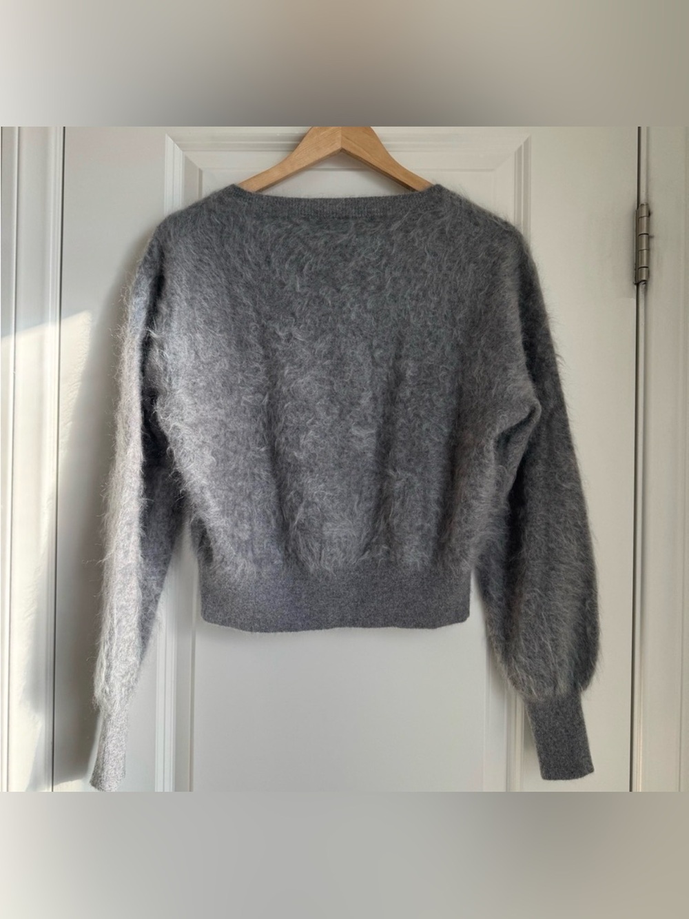 JCrew Brushed 100% Cashmere Cropped V-neck Sweater In Heather Grey Gray Sz Small - Picture 3 of 5